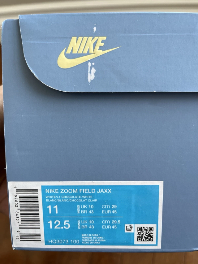 Size 11 - Nike Zoom Field Jaxx Travis Scott Light Chocolate New in Men's Shoes in Longueuil / South Shore - Image 4