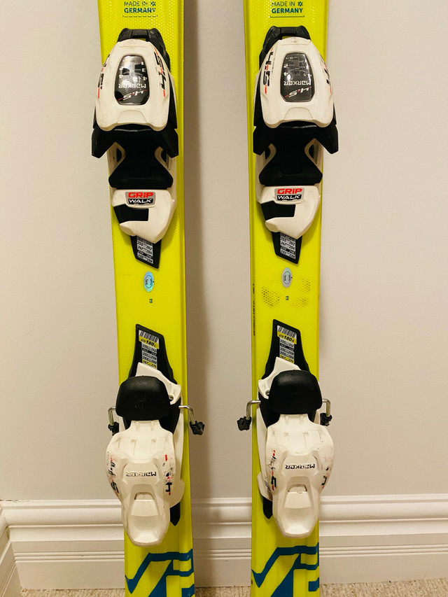 Volkl Race Tiger Junior SL Downhill Skis (130cm) in Ski in City of Toronto - Image 3