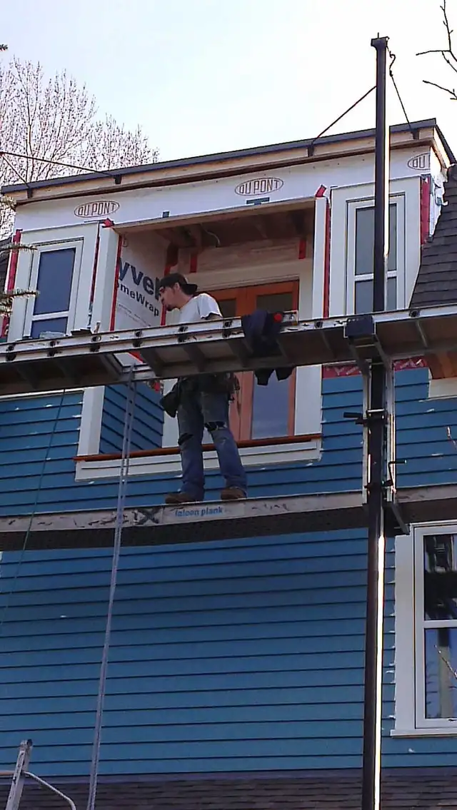 Siding, Soffit, Fascia, Eavestrough Installation. in Fence, Deck, Railing & Siding in Calgary - Image 8