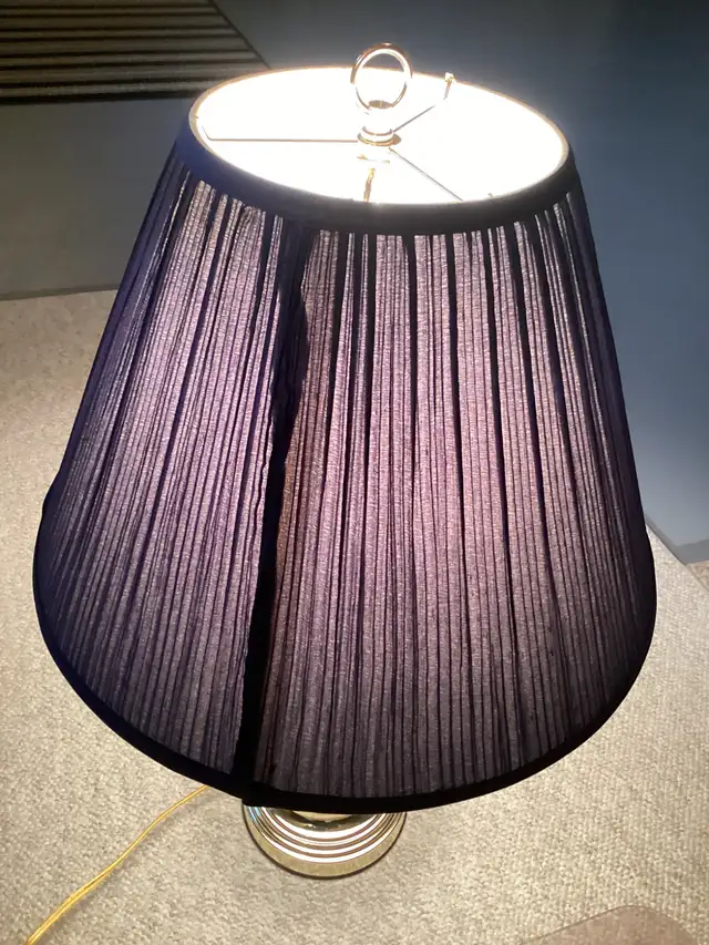 Touch Activated Trilight Table Lamp in Home Décor & Accents in Saskatoon - Image 3