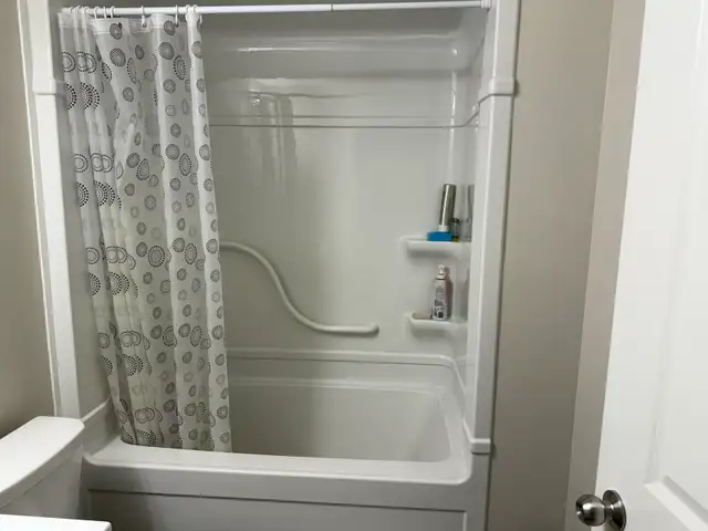 Furnished Rooms available for Rent 40 to 60 $/night in Ontario in Canada - Image 9