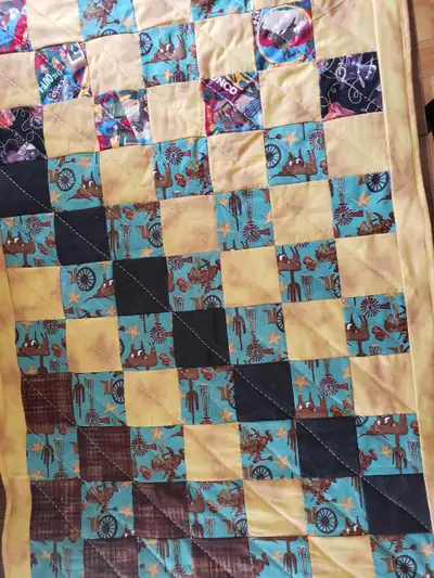 Western theme quilt, View more
