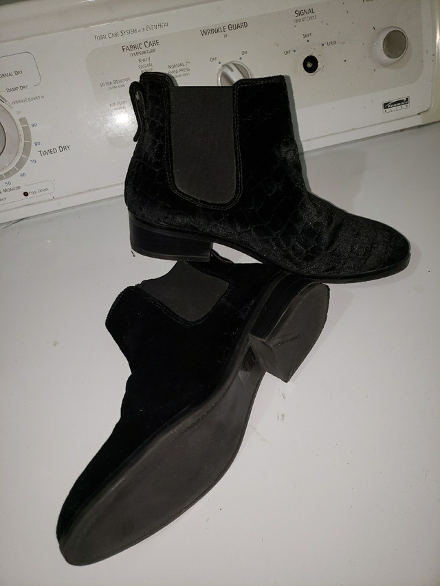 Aldo Chelsea boots in Women's - Shoes in Oshawa / Durham Region - Image 3