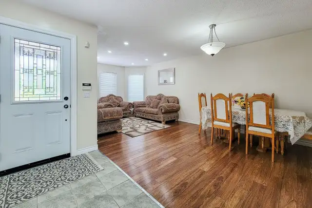 Private room for single/double/couple sharing in Cambridge in Room Rentals & Roommates in Cambridge - Image 5