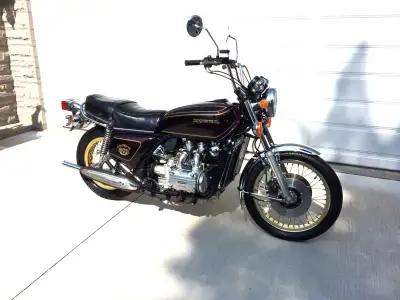 GORGEOUS UNRESTORED ORIGINAL CONDITION * 10,233 ORIGINAL MILES ! * 1 OF 2000 BUILT ! * SERVICED, SEE...