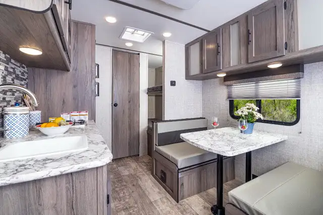 Roll With it Rentals Enclosed motorcycle and campers for Rent. in Cargo & Utility Trailers in Winnipeg - Image 3