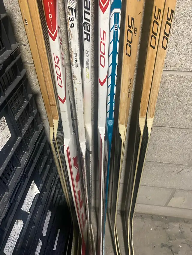 Goalie pads & gloves (34"+1) in Hockey in Markham / York Region - Image 11