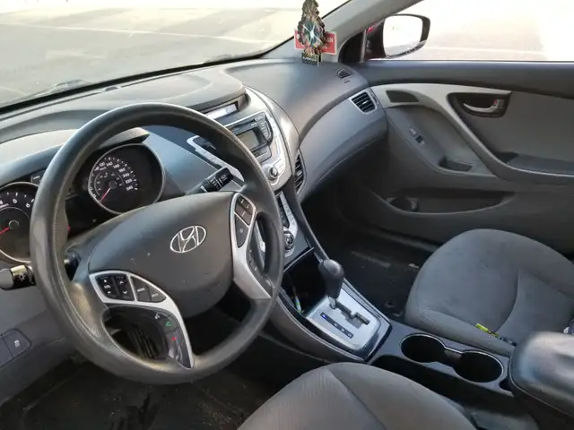 2012 Hyundai Elantra63871127742465124