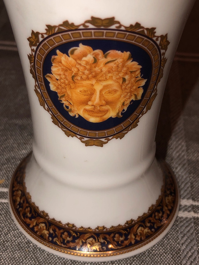 Nice little vase Bacchus glass, dishes, kitchen ware in Arts & Collectibles in Gatineau - Image 2