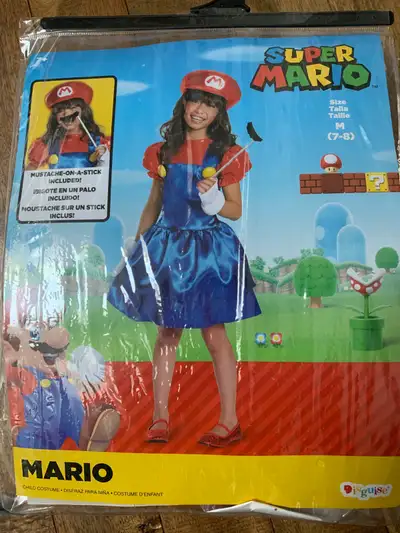 Girls dress Super Mario Costume Worn once Like new condition Pet and smoke free home