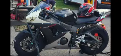 2003 Yamaha R6 , aprox 43000km.( 3000km on track) Mature rider. Motorcycle is in VERY good condition...