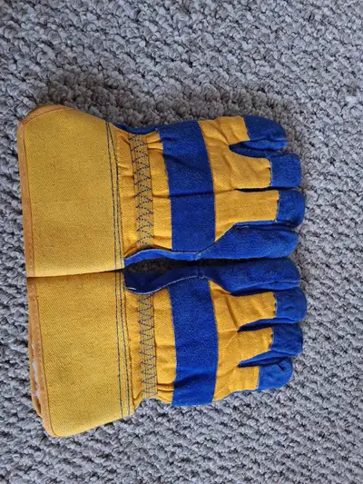 Workload and Welding insulated Gloves, View more