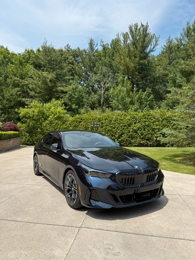 2024 BMW 530i - Fully loaded, low mileage in Cars & Trucks in Markham / York Region - Image 2