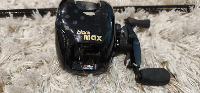 Abu Garcia Blackmax Baitcast Fishing in Fishing, Camping & Outdoors in Mississauga / Peel Region - Image 3