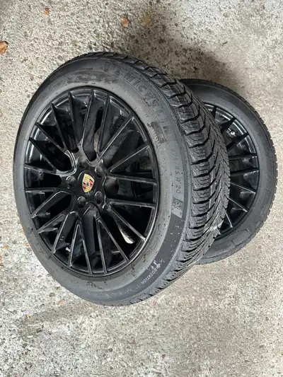 OEM Porsche Spyder RS black rims and 275/45R20 and 305/40R20 MICHELIN winter tires. Came off a 2021...