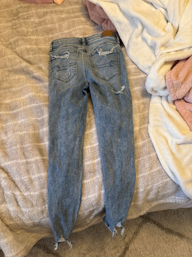 American Eagle size 4 skinny jeans in Women's - Bottoms in Oshawa / Durham Region - Image 2