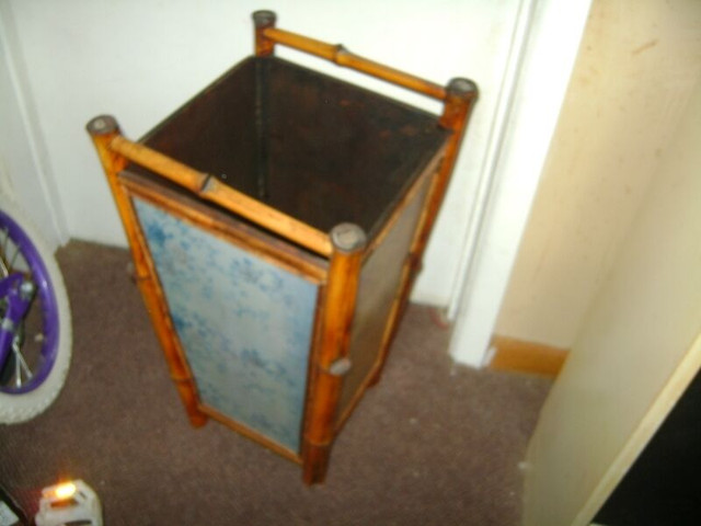 BEAUTIFUL BAMBOO UMBRELLA STAND in Other in Chatham-Kent