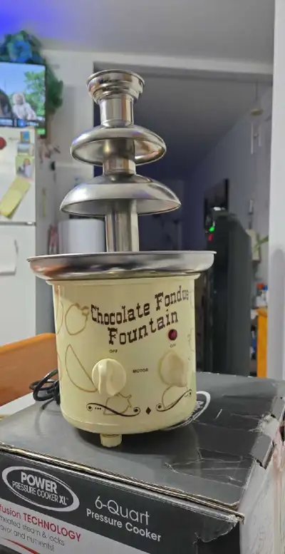 grosse fontaine a chocolat , View more