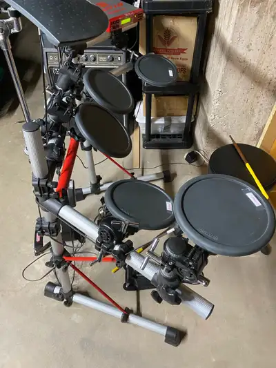 Yamaha DTXPress III electronic drum set, View more