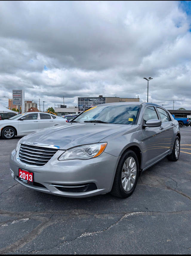 Chrysler  in Cars & Trucks in City of Toronto - Image 3