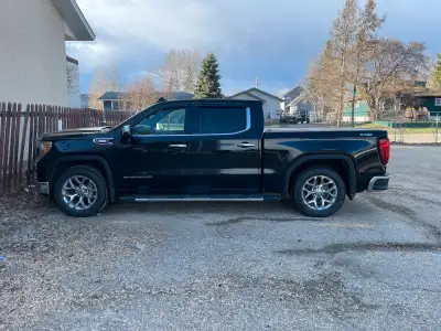 2020 GMC Sierra 3.0 diesel SLT X-31 package. Critical engine maintenance recently completed by GM in...