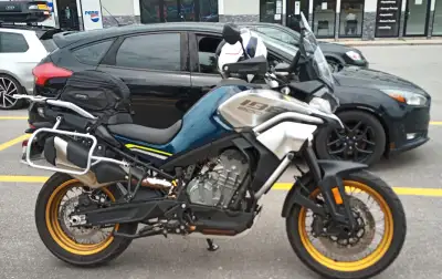 Mint condition 2023 CF Moto IBEX 800 Touring Heated grips Heated seat Tubeless spoked wheels TPMS (t...