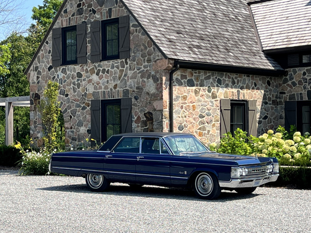 1967 Imperial Crown 4-door Hardtop for sale in Classic Cars in City of Toronto