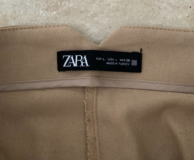 Zara High Waisted Pants in Women's - Bottoms in Kitchener / Waterloo - Image 2