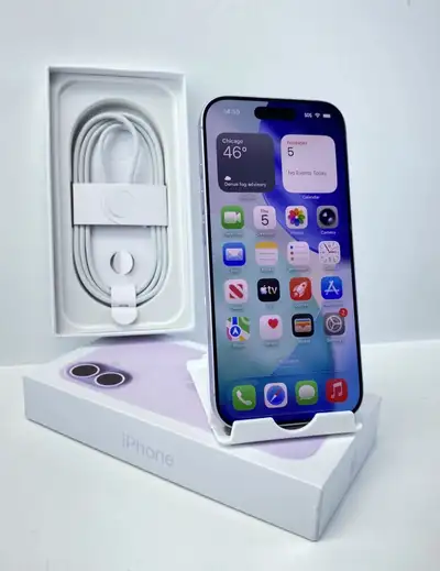 BRAND NEW iPhone 17 256GB & Unlocked + Warranty!, View more