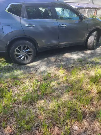 This 2014 Nissan Rogue is a well-loved SUV with 189,509 kilometres on the odometer and comes with a...
