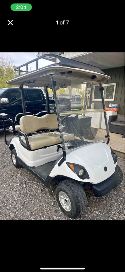 2017 Yamaha golf cart gas for sale $4,700 awesome golf cart