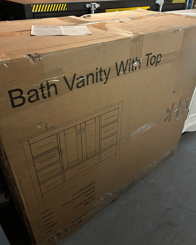 42” Bathroom Vanity White with Carrara Quartz Top – BOXED NEW in Cabinets & Countertops in Oakville / Halton Region - Image 3