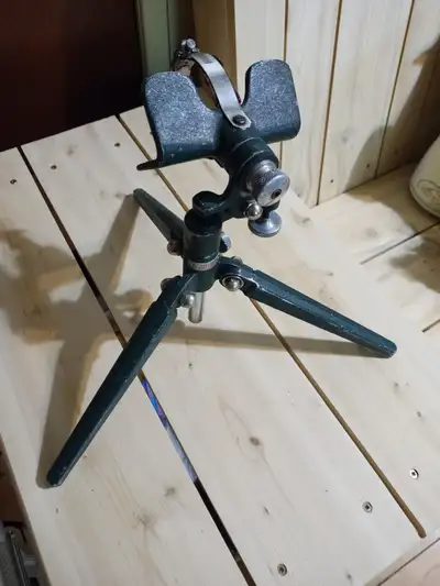 Freeland spotting scope stand