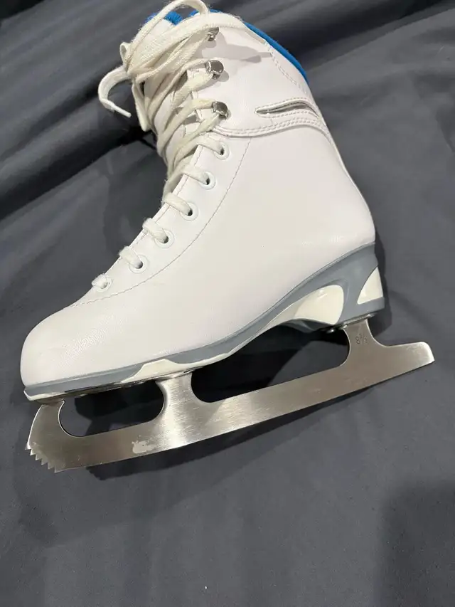 Kids Figure Skates592358510617569284
