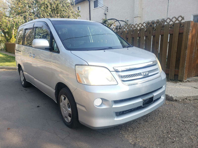 Toyota Noah in Cars & Trucks in Edmonton