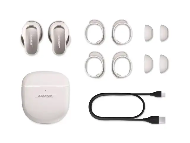 Bose QuietComfort Ultra In-Ear Noise Cancelling  in Headphones in Mississauga / Peel Region - Image 6