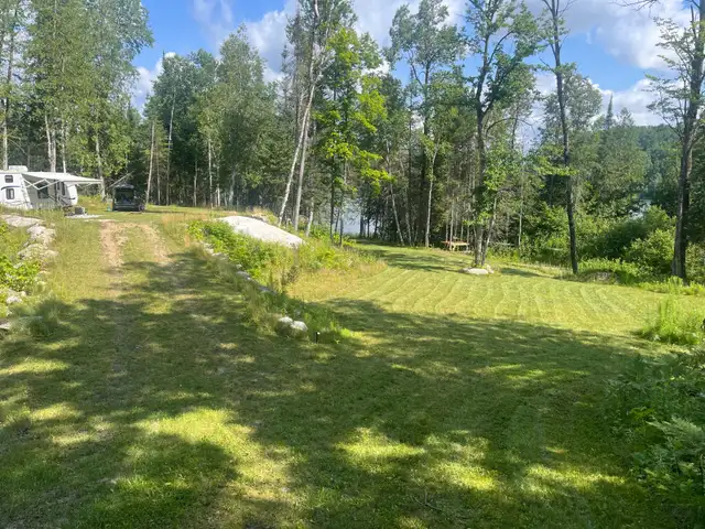 waterfront property Lac Du Cerf in Land for Sale in Ottawa - Image 6
