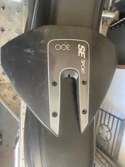 I have a SE SPORT 300 hydrofoil that fits 35hp to 300 hp engines, this help plain your boat out fast...