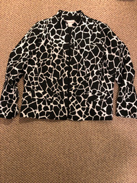 Women’s black and white giraffe print jacket size 16