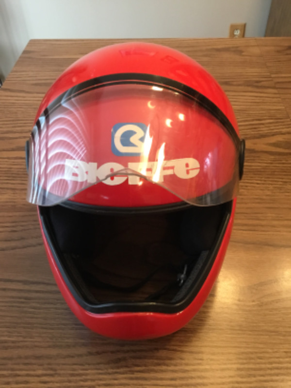 Casque de moto in Motorcycle Parts & Accessories in Longueuil / South Shore - Image 2