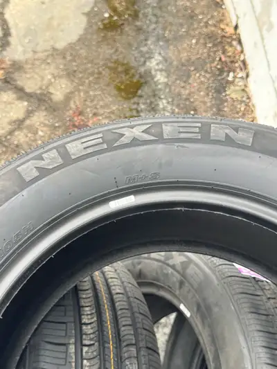 pneu neuf à vendre jamais installer pour honda Pilot ou Ridgelin faite un offre