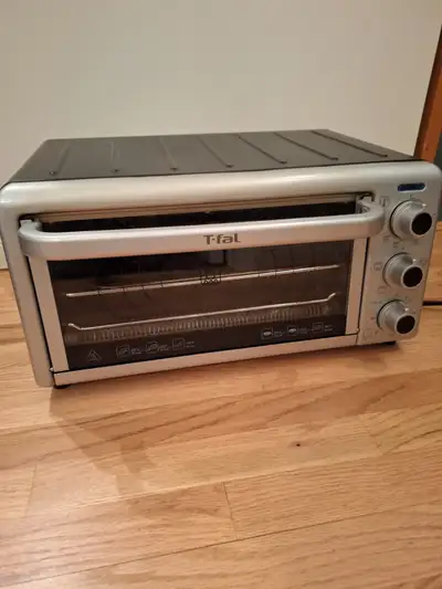Four grille pain à convection TFAL,toaster oven, grilldecomptoir, View more