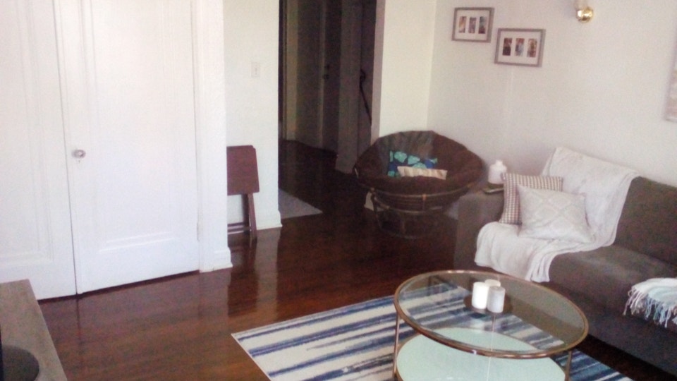 Jackson Park. Large 1 Bedroom Apartment. $1,200 incl. heat/water 3