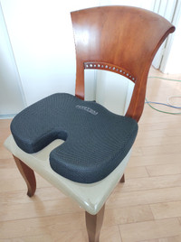 FORTEM Memory Foam Seat Cushion Pillow  (Brand New)
