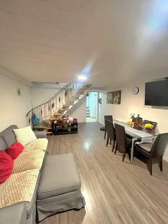 650$ Big Room All include