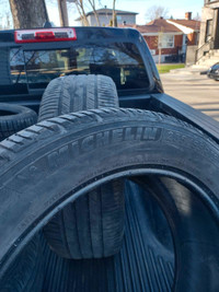 4 pneu été Michelin premier LTX 235 55 19 bonne condition 
