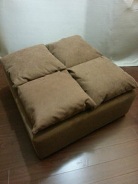 Italsofa Ottoman w/Cushions **** NEW ****