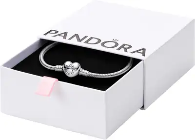 NEUF: Pandora Moments Heart Clasp Snake Chain Bracelet, View more
