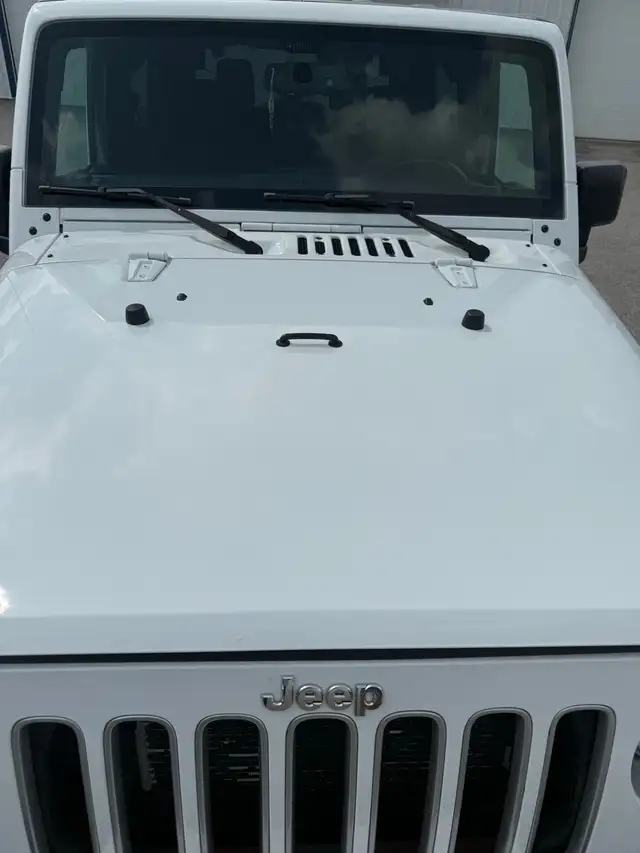 2016 Jeep Wrangler Sahara - Automatice 556564853053214725