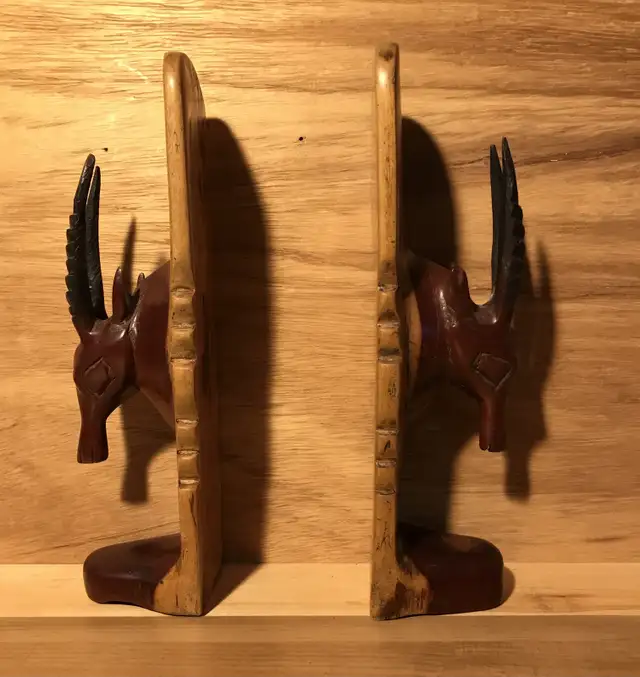 Beautiful Wooden Antelope Handmade Bookends in Bookcases & Shelving Units in Oakville / Halton Region - Image 2